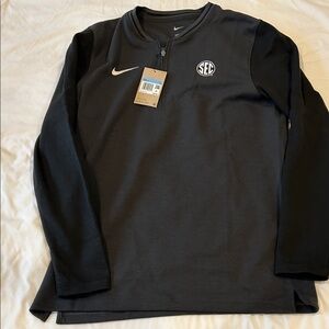 Men’s Lightweight Nike SEC Pullover